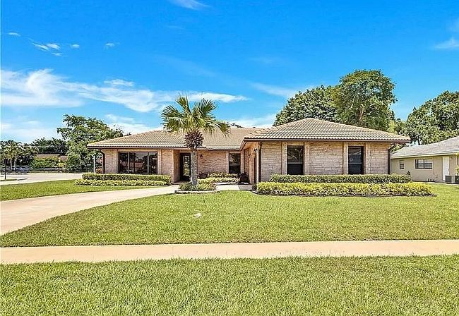 Image of 21920 Holly Tree Way