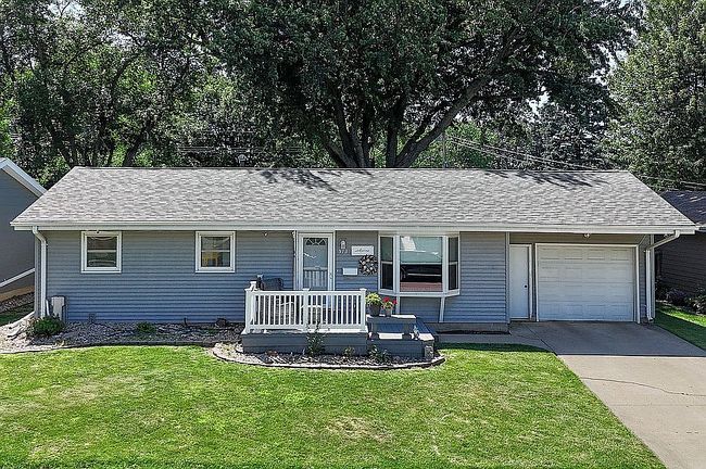 Photo of 513 S Edward Dr, Sioux Falls, SD