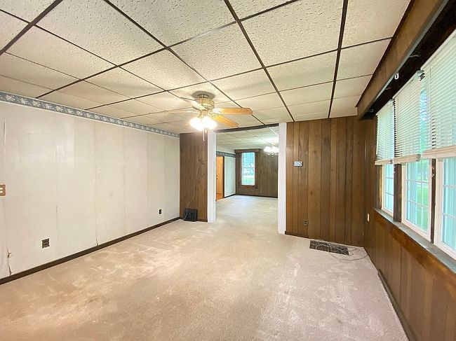 Preview of property located at 300 S Pine St