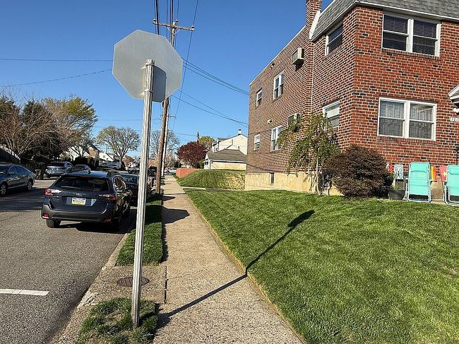 Image of 701 Hoffnagle St