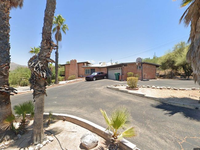 8110 E Moonstone Dr, Tucson, AZ