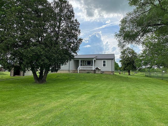 Image of 1399 Carpenter Rd