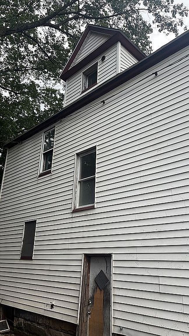 Photo of 563 E 103rd St, Cleveland, OH