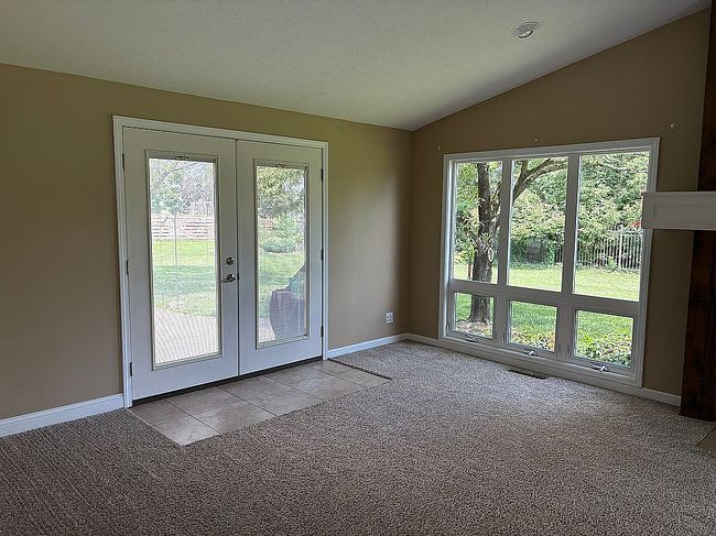 Additional photo 1 of property located at 492 Manor Dr