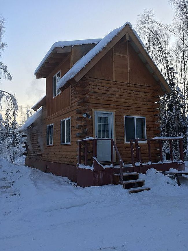 Photo of 2705 N Goldenrod Cir, North Pole, AK