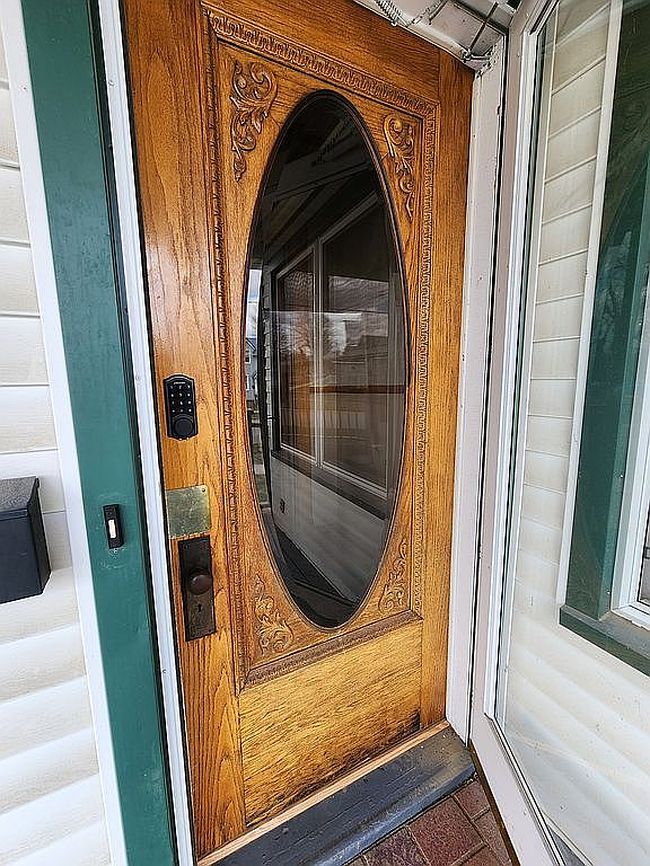 Additional photo 1 of property located at 123 S Locust Ave