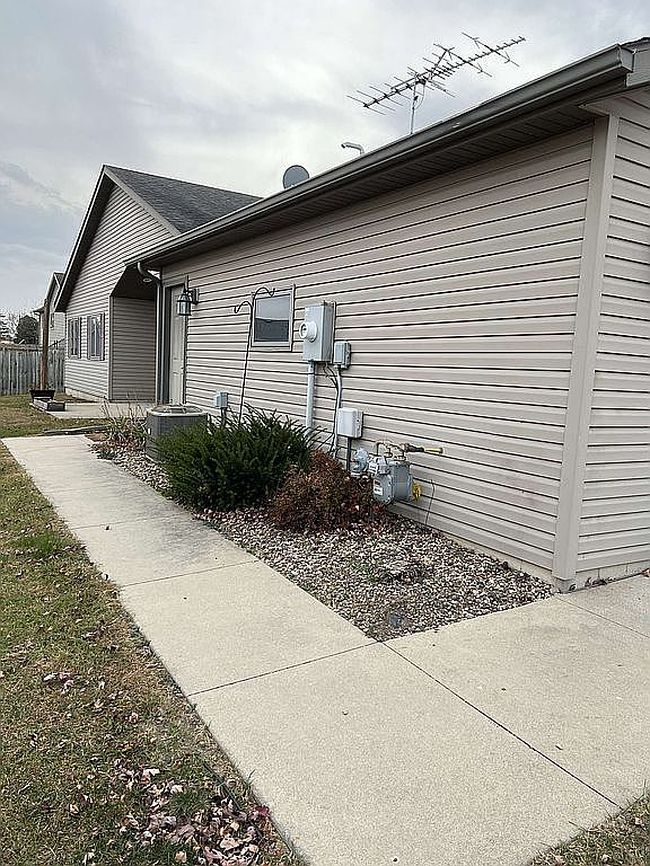 Image of 670 Sandy Ct