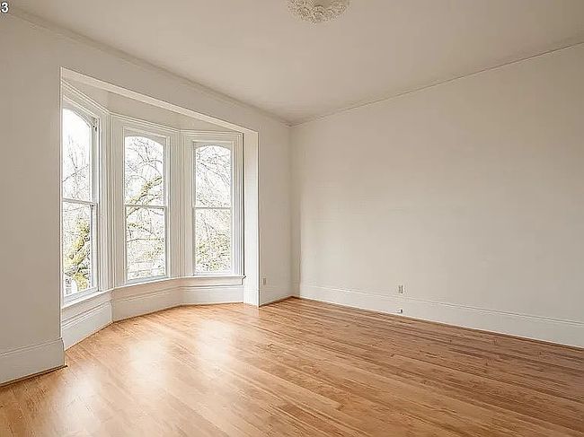 Photo of 2134 Nw Hoyt St, Portland, OR