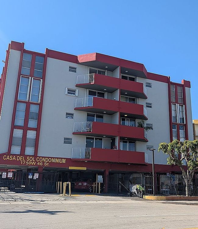 Image of 1750 W 46th St Apt 413