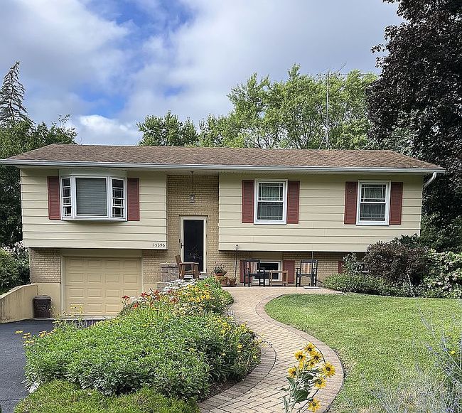 Photo of 15396 W Clover Ln, Libertyville, IL