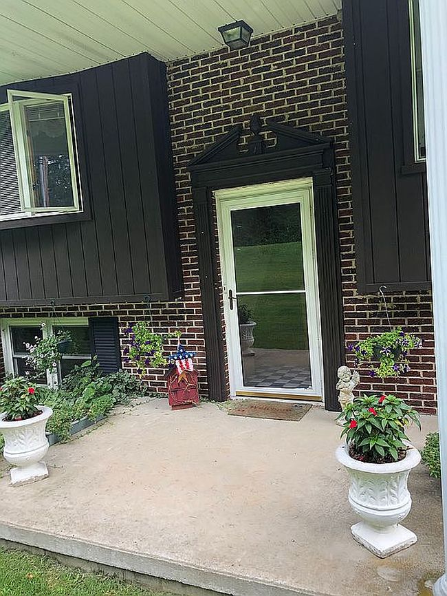 Photo of 303 Furnace Ln