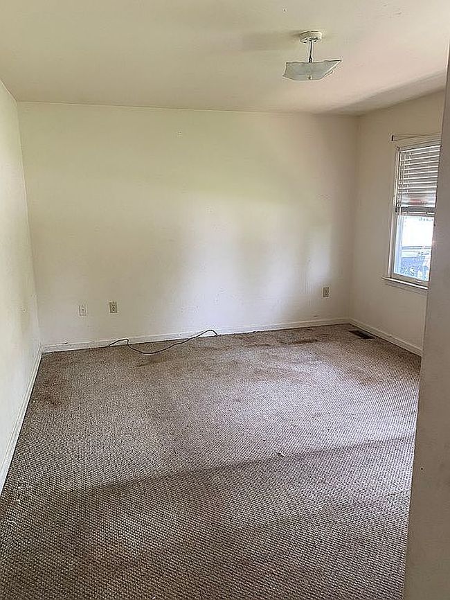 Photo of 5901 Griffith Way, Fredericksburg, VA