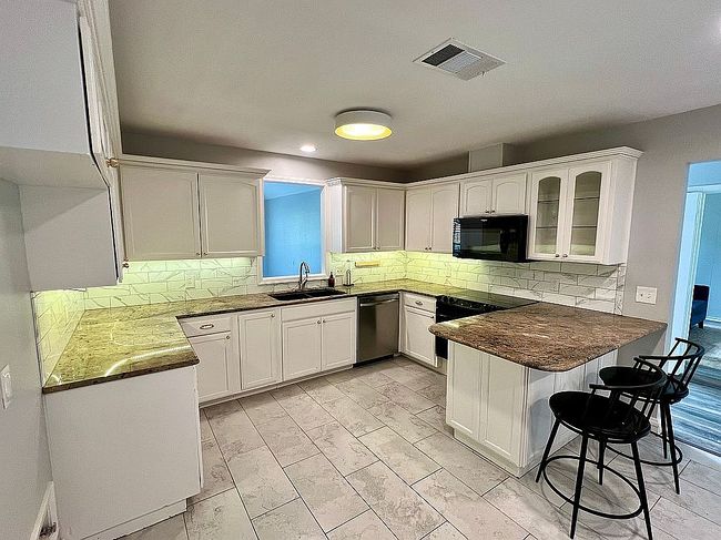 Image of 5820 Pecan Valley Ln