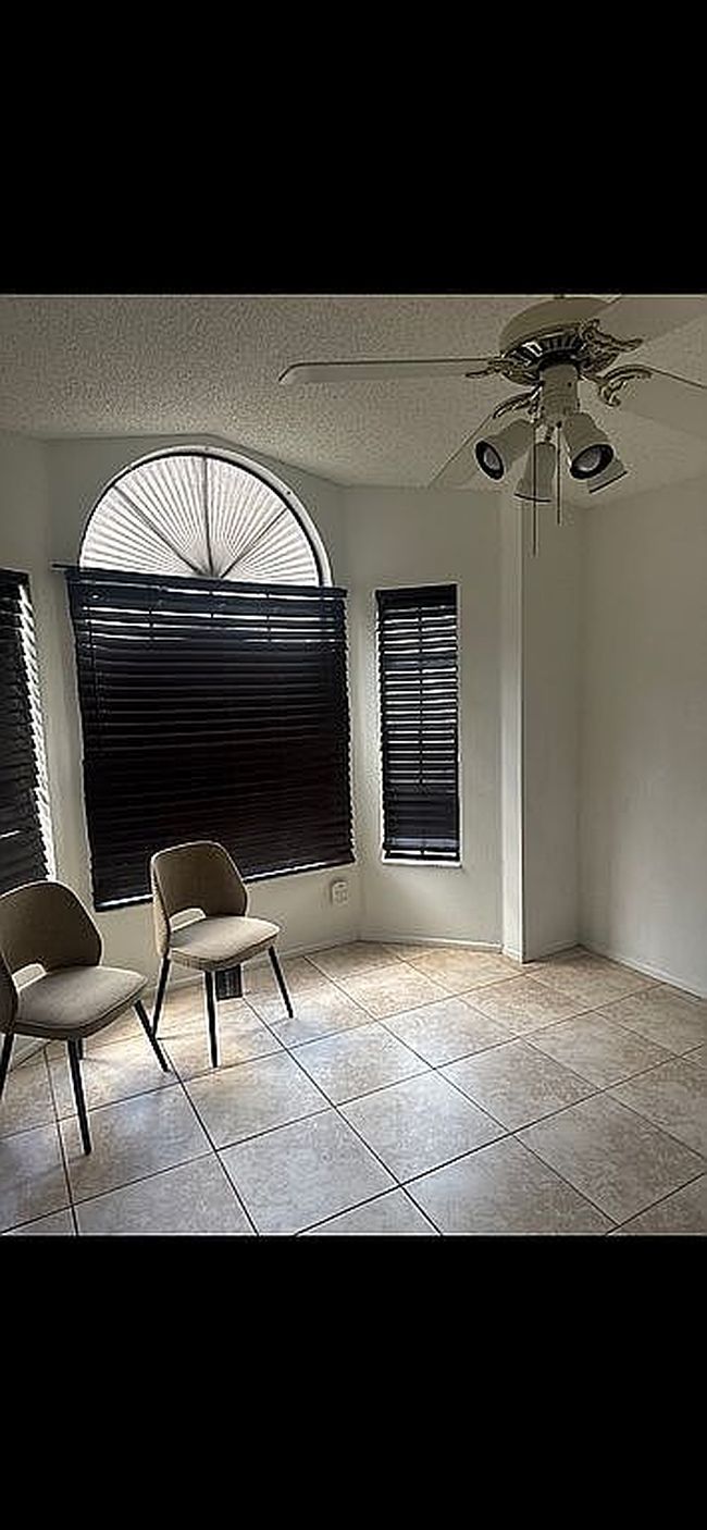 Image of 1524 Crawford Dr