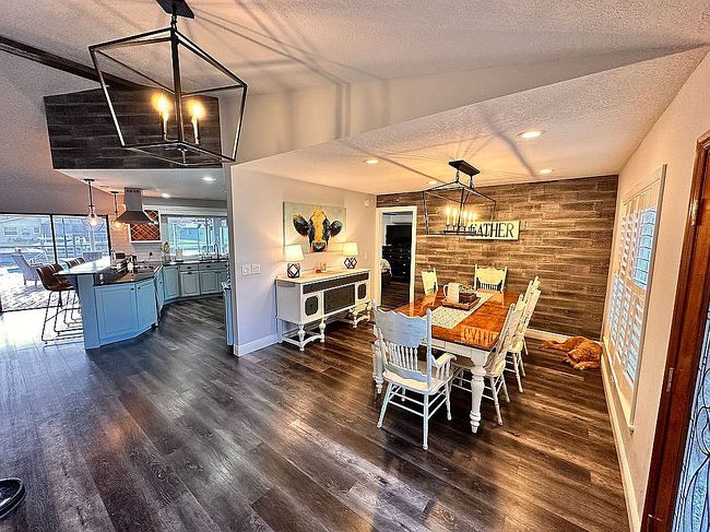 Additional photo 2 of property located at 5807 Schooner Way