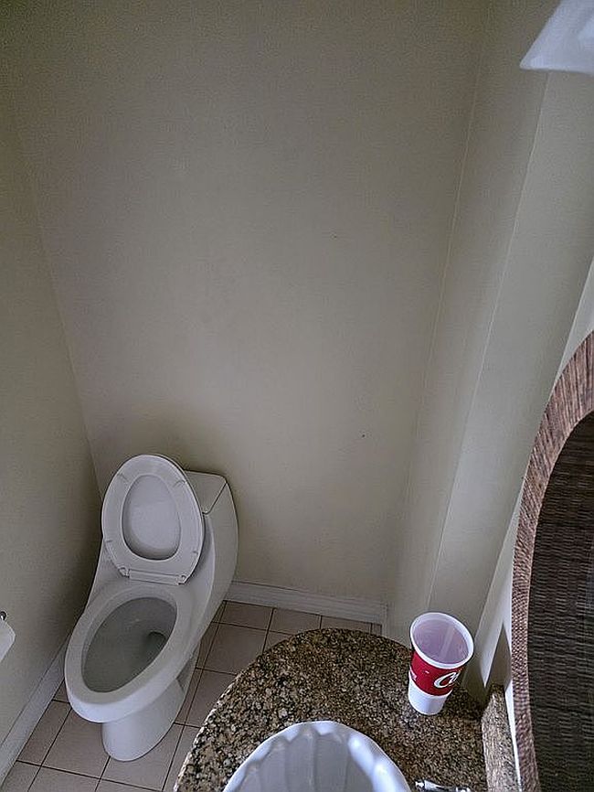 Image of 1963 W Greenleaf Ave Apt B