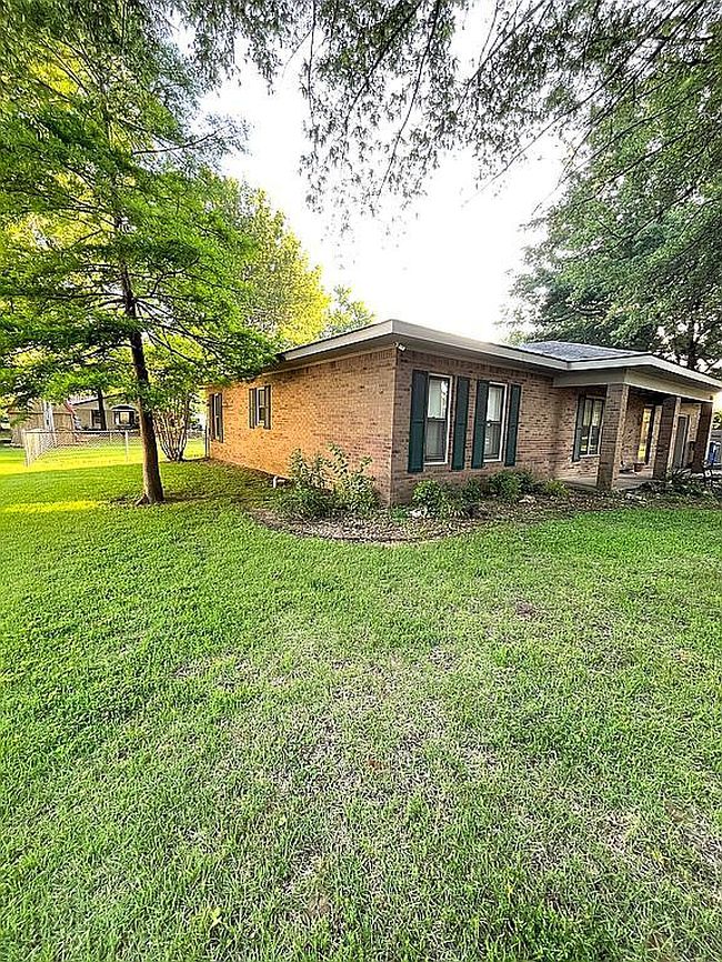 Image of 1300 Lockwood Dr