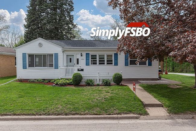 2301 8th St, East Moline, IL