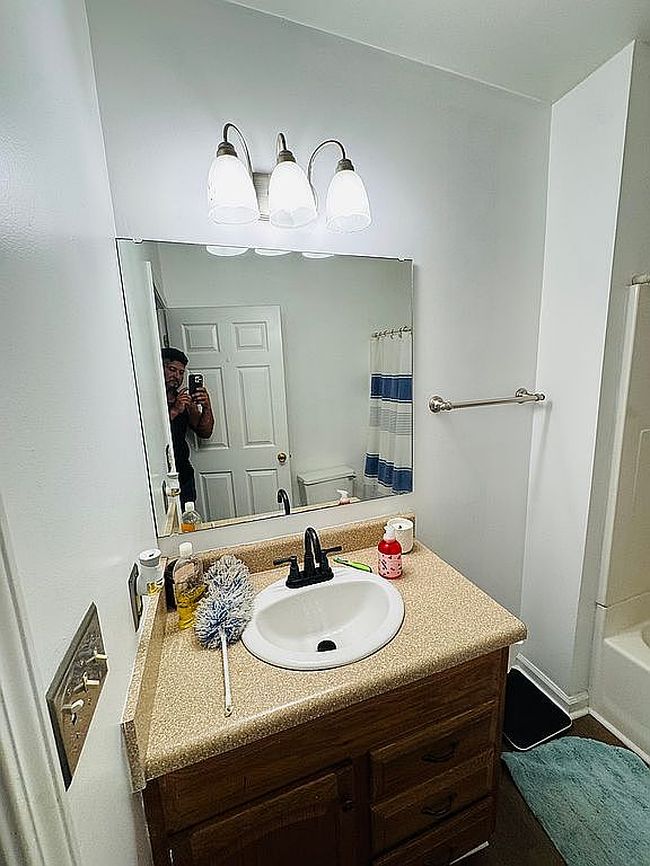 Photo of 15 Humbert St, Seneca, SC