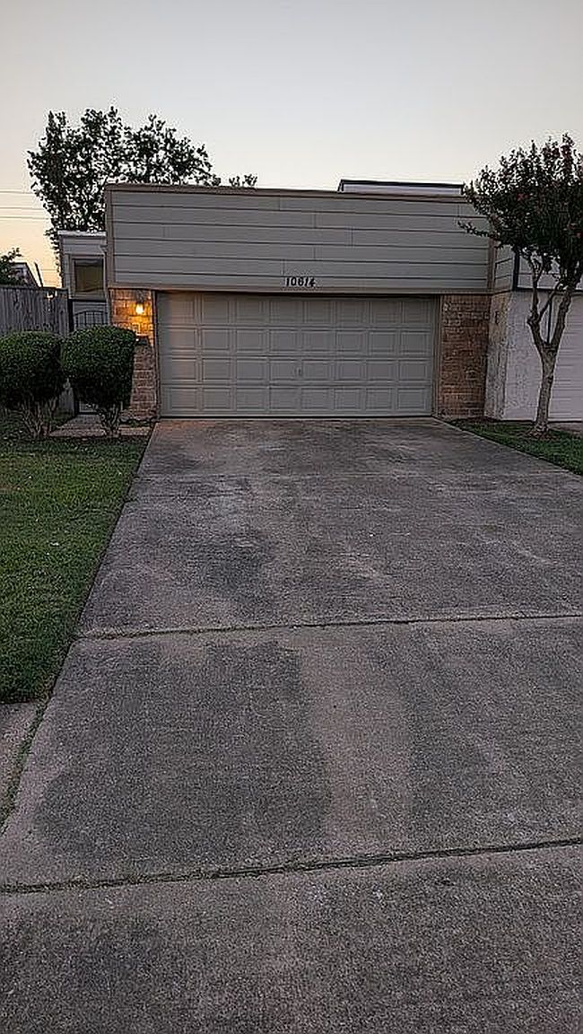 Photo of 10614 Sandpiper Dr