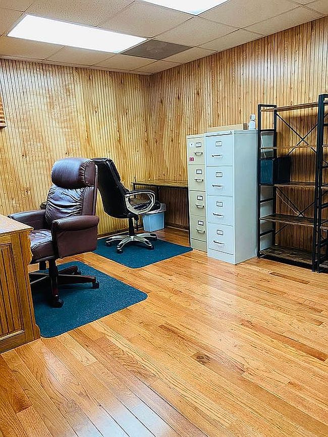 Image of 1077 Navigator Rd