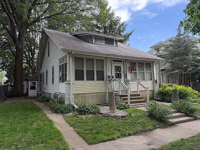 Image of 303 S Elm St