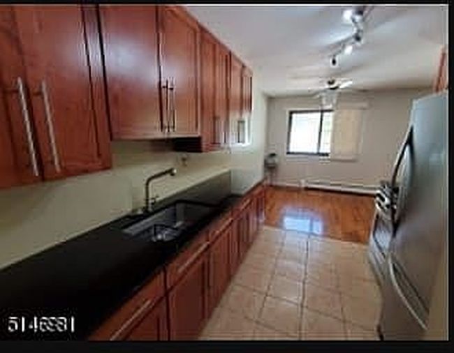 Photo of 401 Us Highway 22 Apt 22H, North Plainfield, NJ