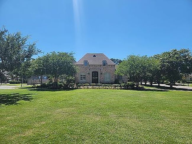 9291 Pebble Beach Cir, Denham Springs, LA