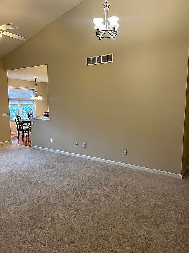 Additional photo 3 of property located at 10801 Stone Ridge Way