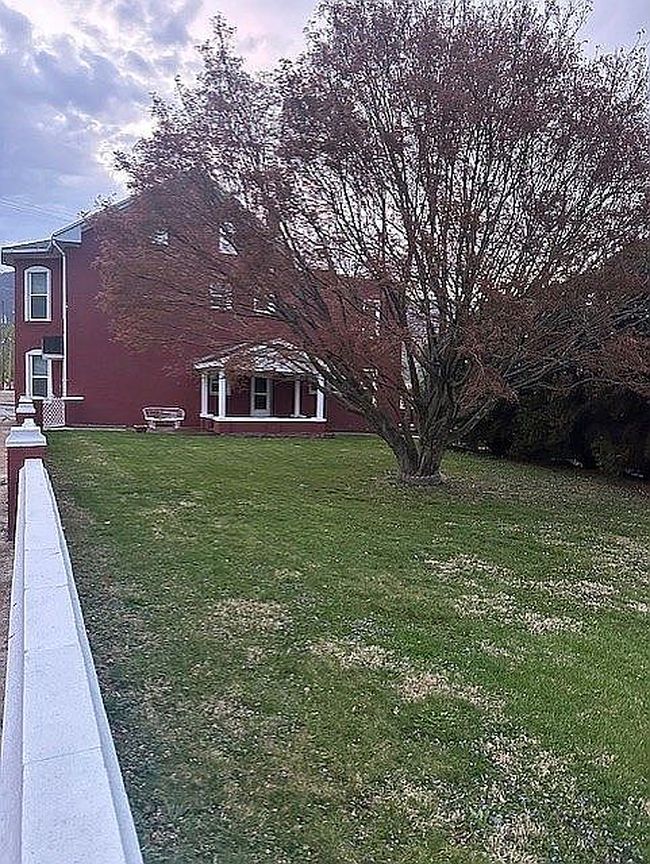 Image of 134 W Shirley St