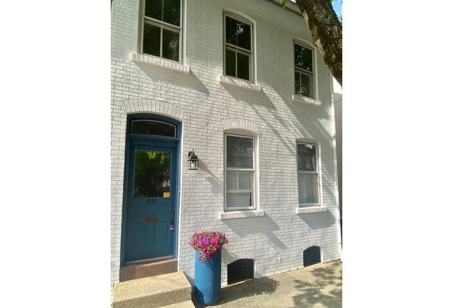 Preview of property located at 231 E Frederick St