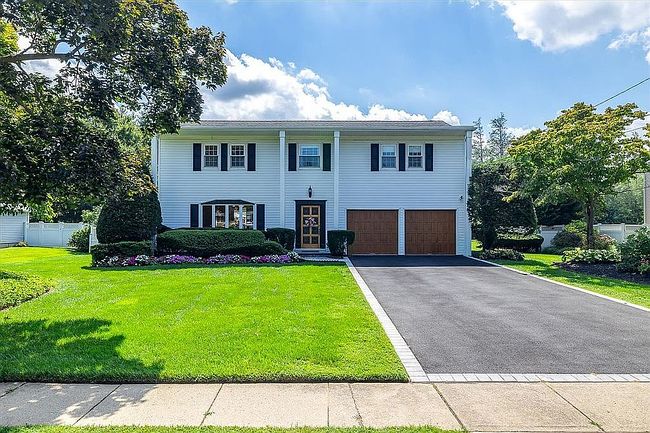 Photo of 1170 5th Ave