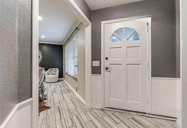 Additional photo 3 of property located at 2618 Nw 67th St