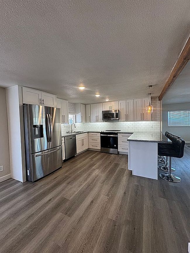 Photo of 400 W Baseline Rd #213