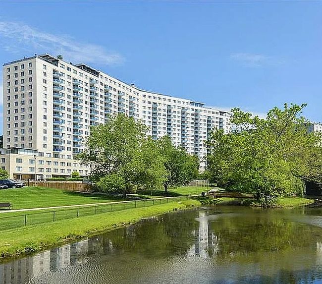 Photo of 10500 Rockville Pike Unit 1309, Rockville, MD