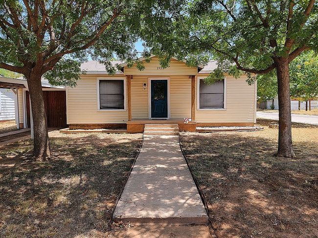Preview of property located at 1933 Sewell St