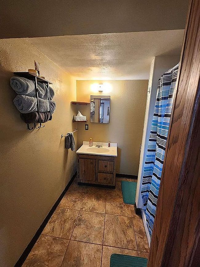 Photo of 705 4th St Se, Highmore, SD