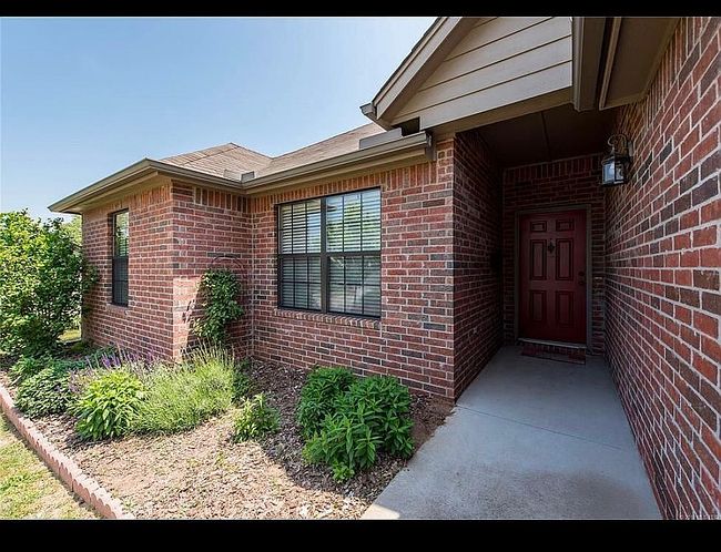 Photo of 705 S Division St, Sapulpa, OK