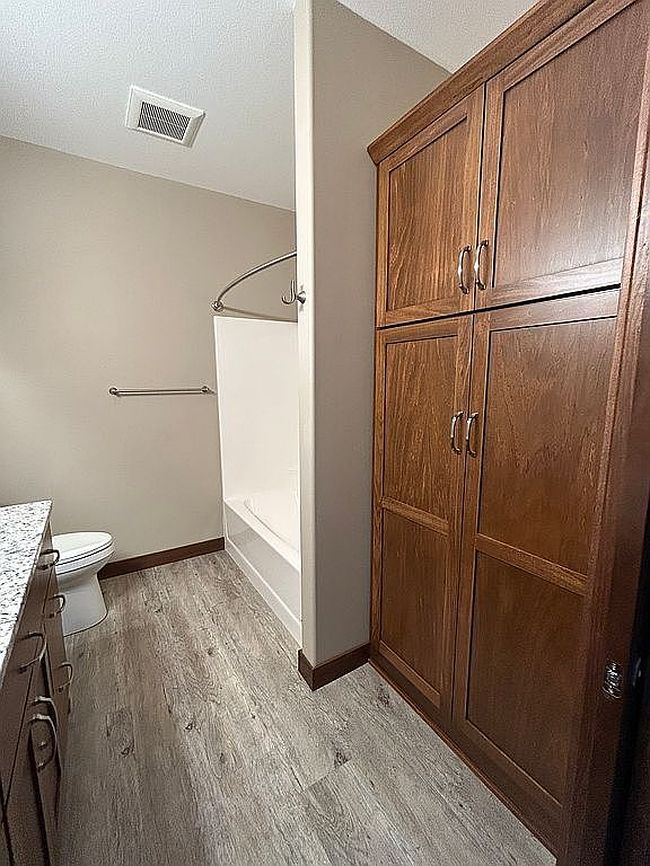 Photo of 830 Lake Forest Cir, Detroit Lakes, MN