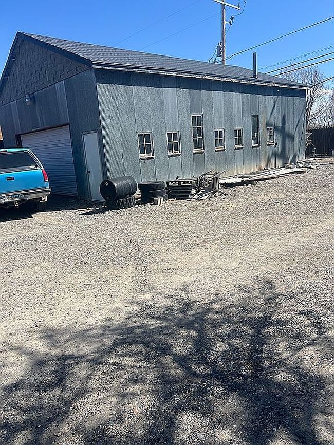 Photo of 825 Northpointe Dr, Riverton, WY