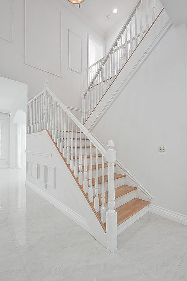 Preview of property located at 1835 Copley Pl