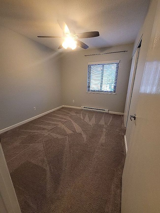 Additional photo 1 of property located at 16 Hudson Heights Dr