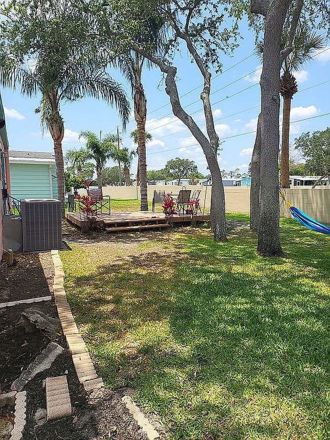 Additional photo 1 of property located at 1224 La Paloma Dr