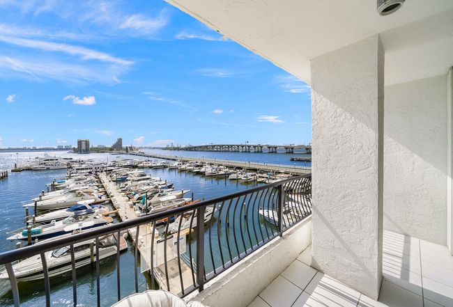 Photo of 555 Ne 15th St, Miami, FL