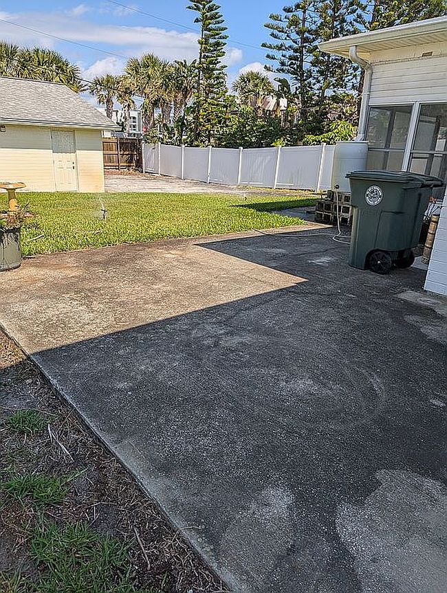 Image of 836 N Grandview Ave
