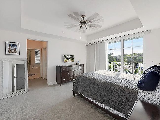 Image of 925 Bay Colony Drive South #925