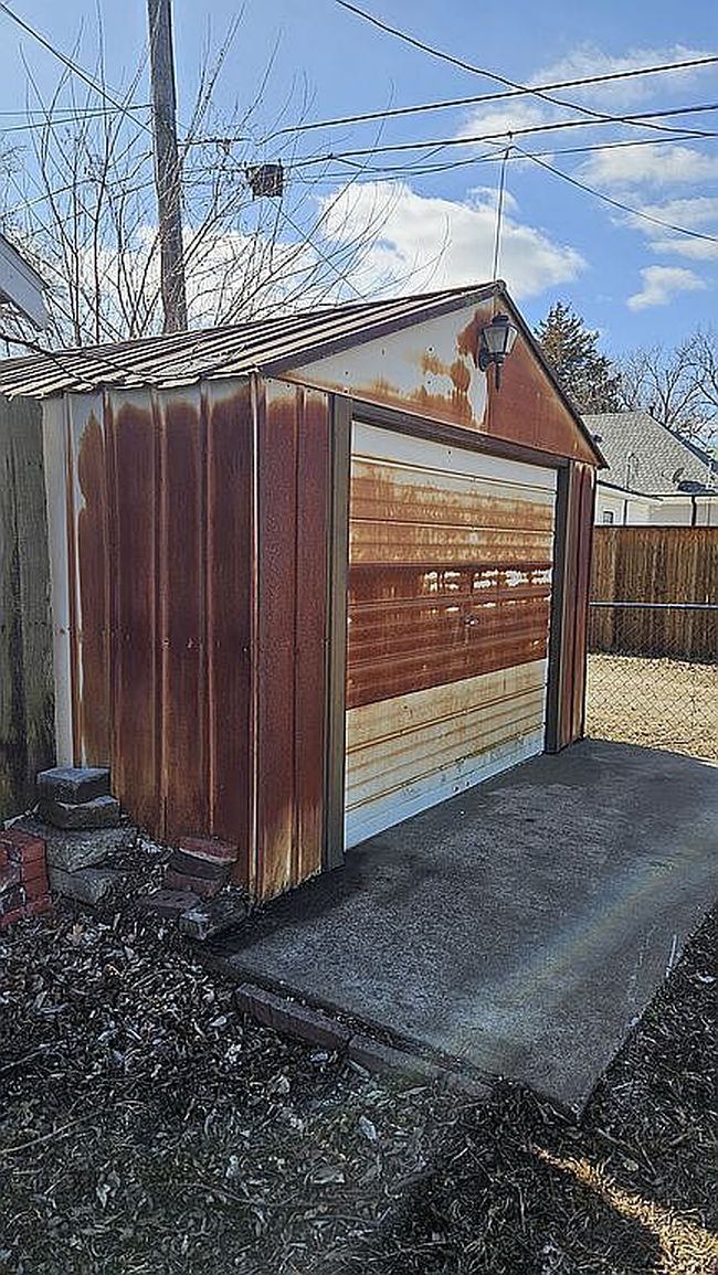 Photo of 805 Prudom Ave, Pawhuska, OK