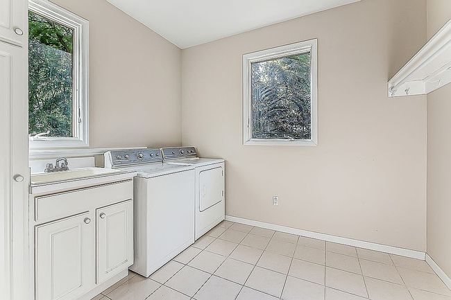 Photo of 7356 Nicole Ln, Pinckney, MI