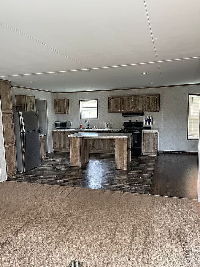 Photo of 8933 Karens Cor, Alvarado, TX