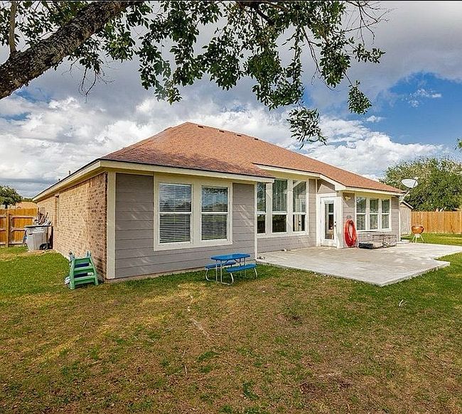 Photo of 101 Arabian Dr, Victoria, TX